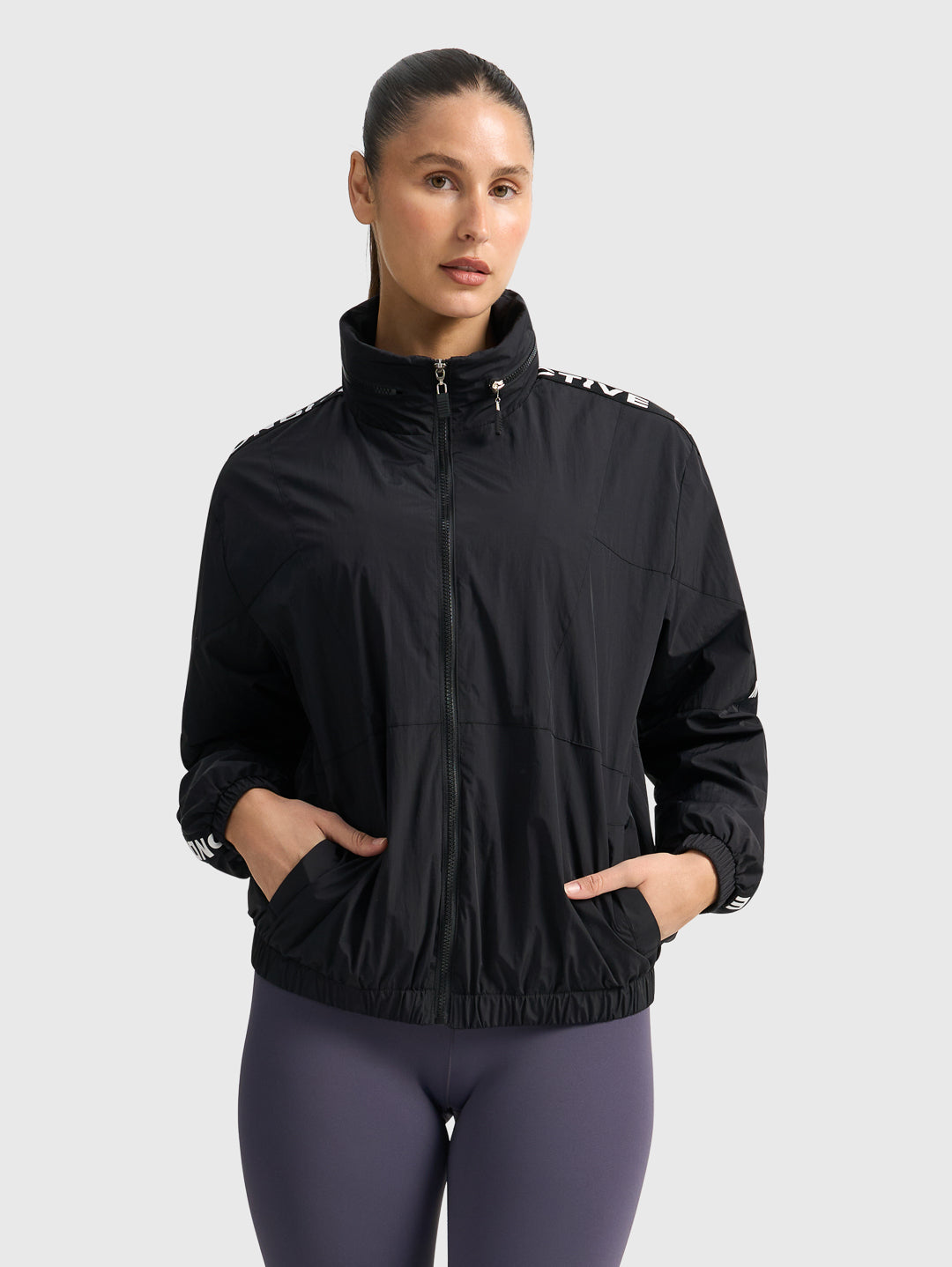 HOODED WINDBREAKER - Black