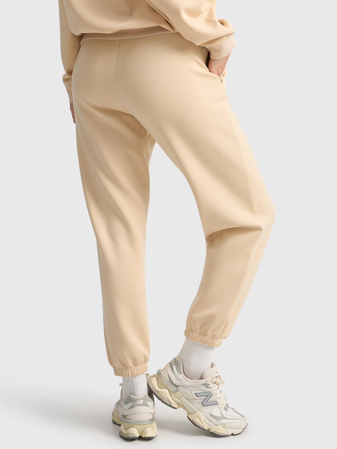 INTERVAL TRACK PANT