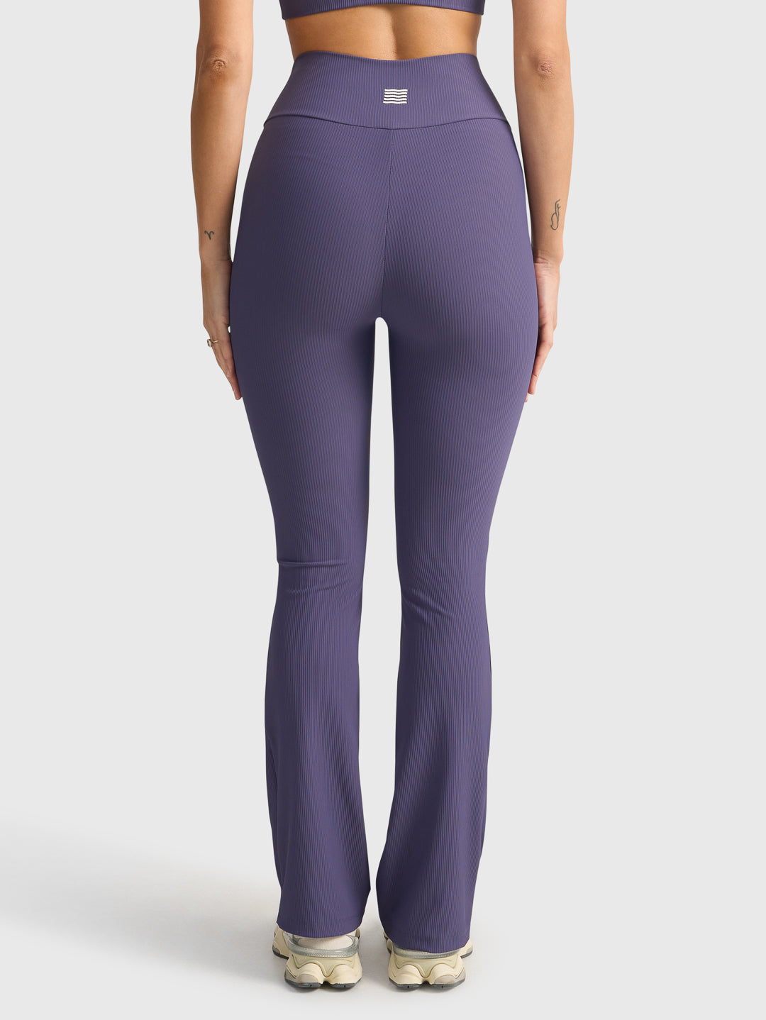 REPETITION RIB FLARE LEGGING