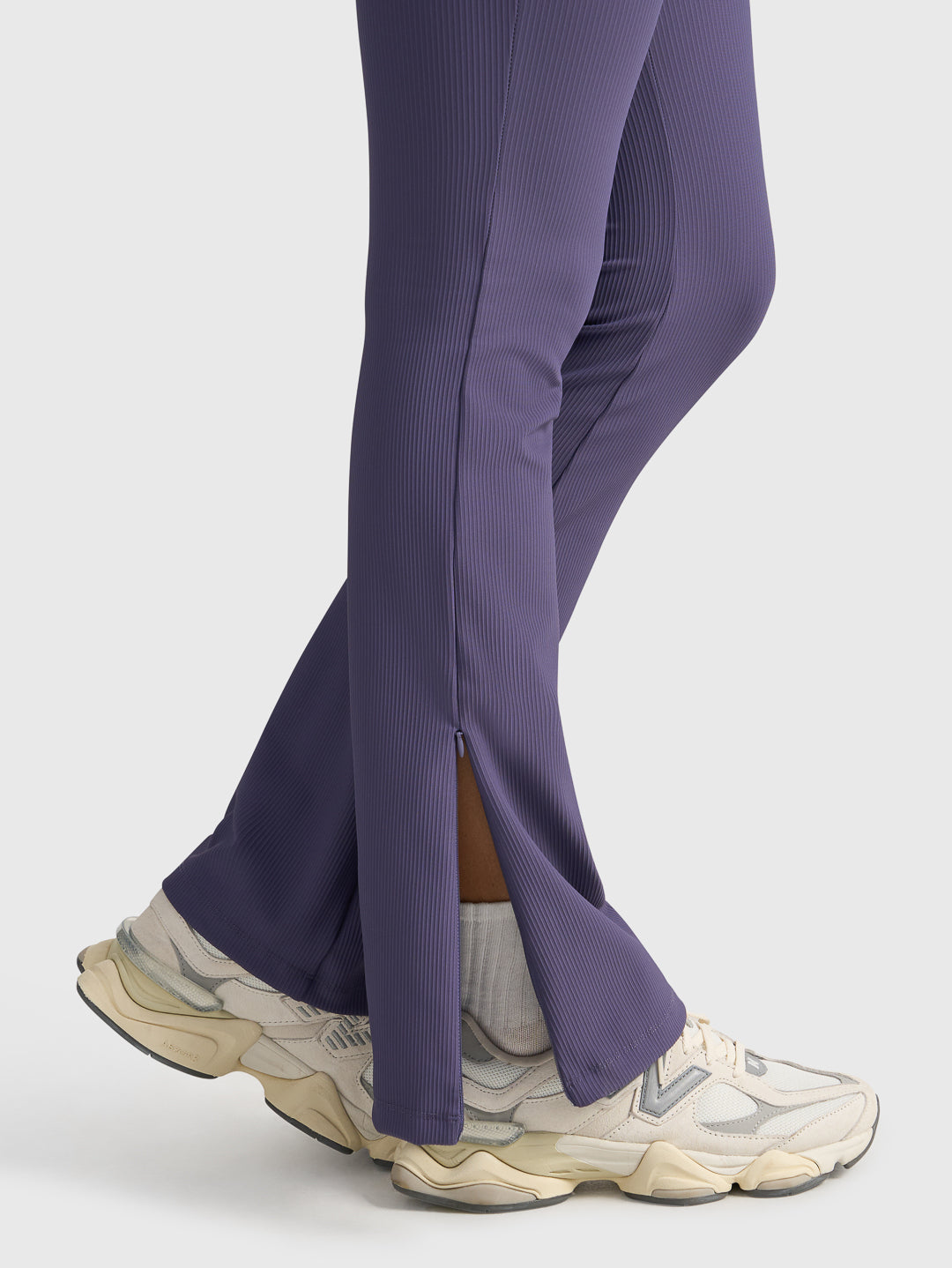 REPETITION RIB FLARE LEGGING
