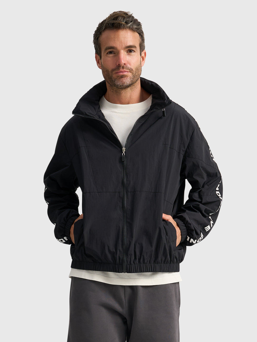 HOODED WINDBREAKER - Black