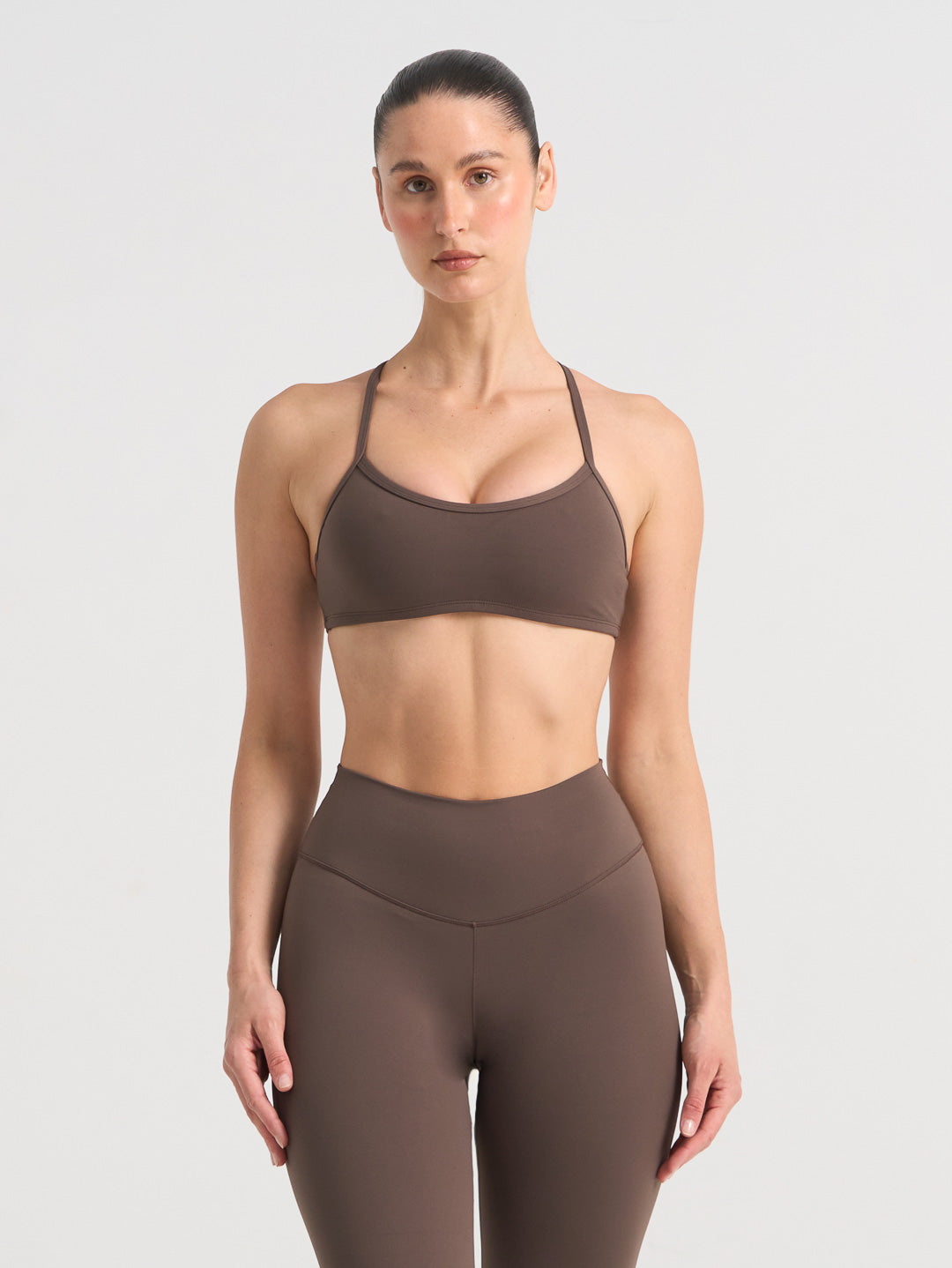BASELINE STRAPPY SCOOP BRA - CHOCOLATE