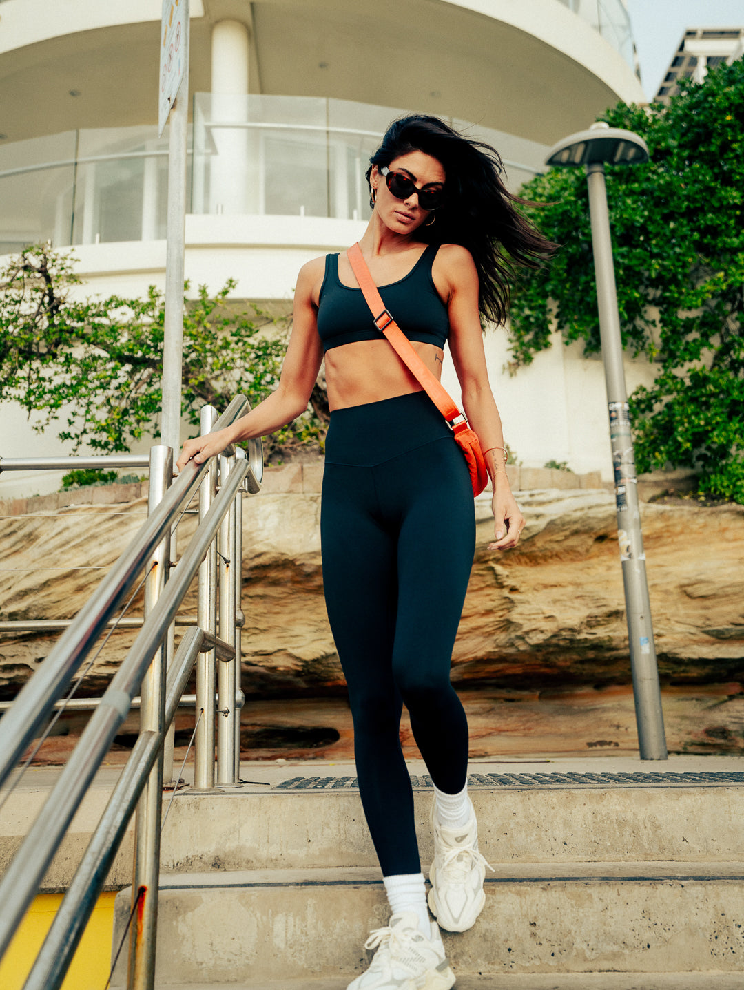 DOWNTOWN 1/2 MOON CROSS BODY BAG