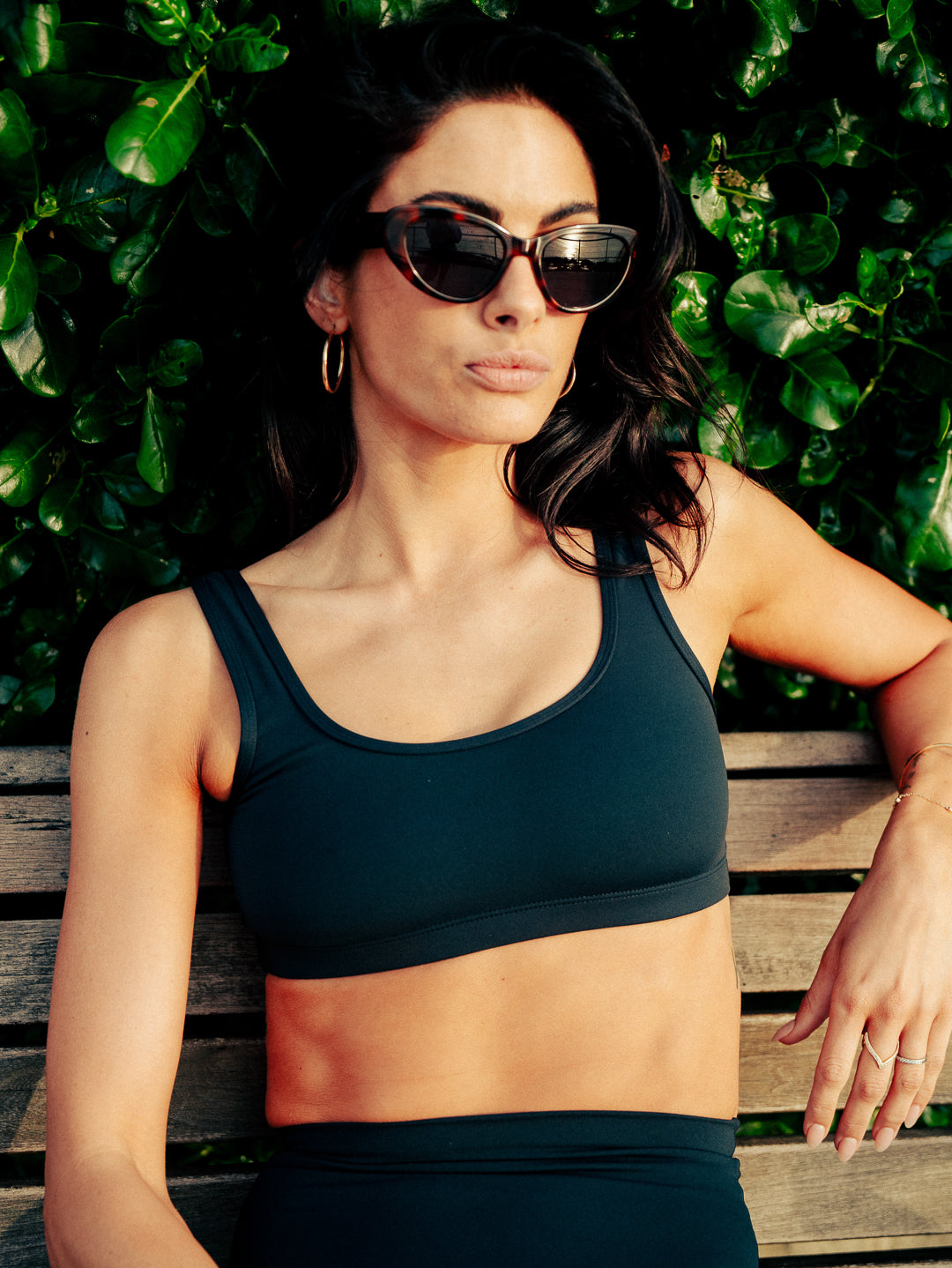 SCOOP NECK CROP - Black