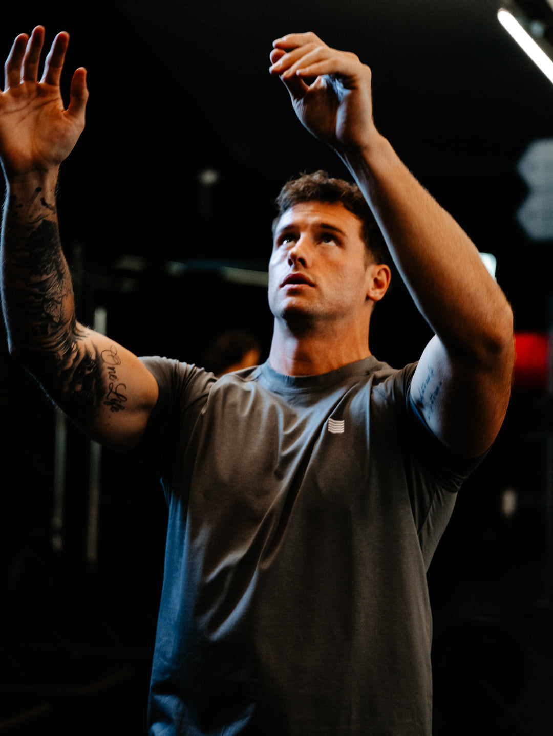 PULSE TECH TEE - Charcoal