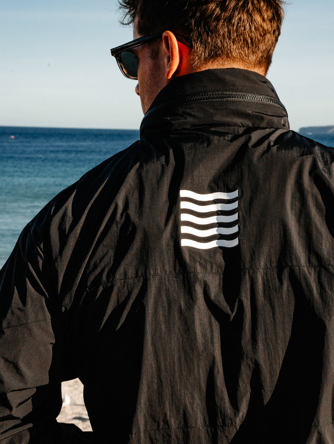 HOODED WINDBREAKER - Black