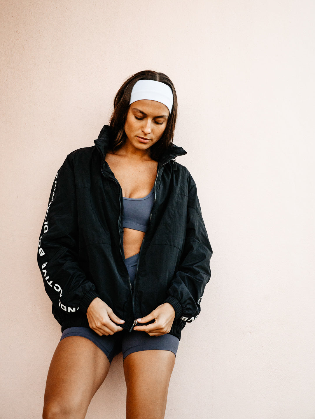 HOODED WINDBREAKER - Black