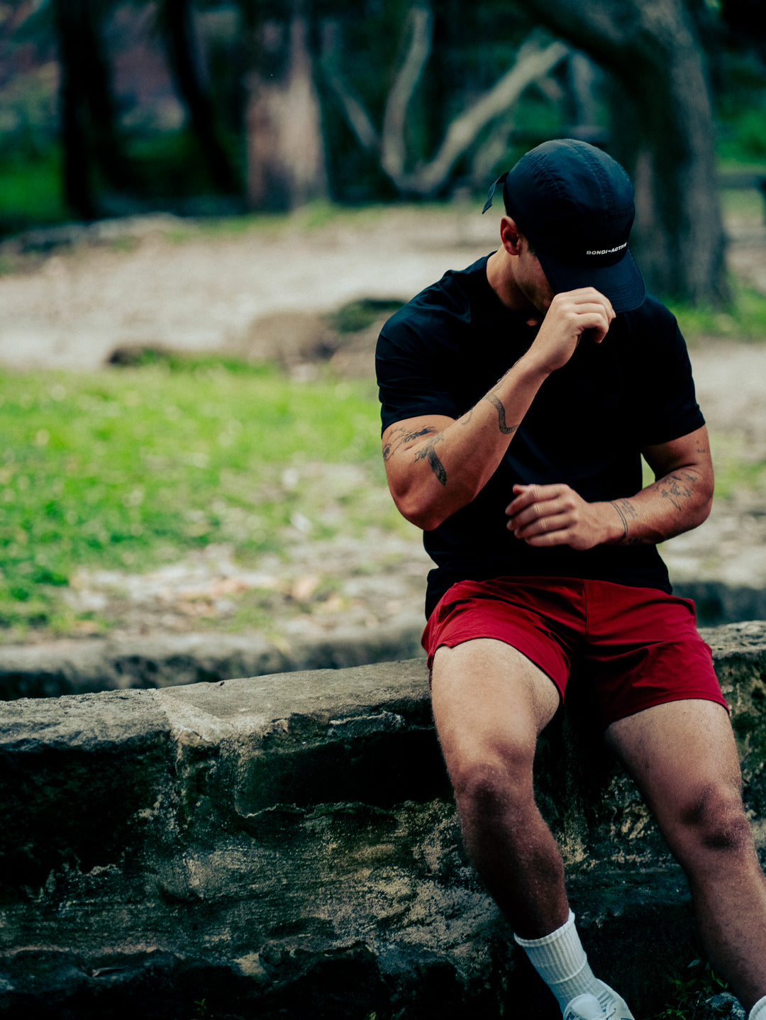 TECH GYM SHORTS - Claret