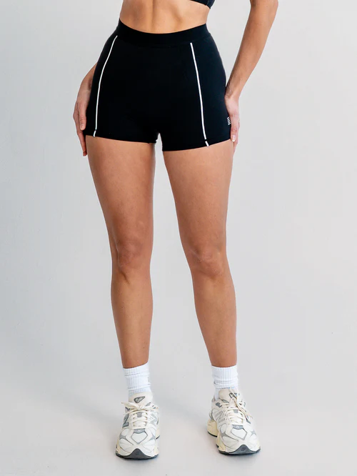 black 2.5" bike short front view