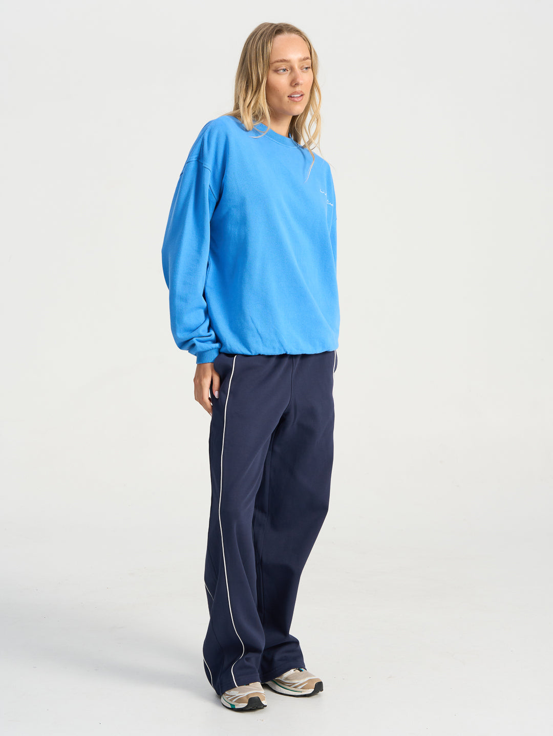 Forma Logo Crew- Washed Blue