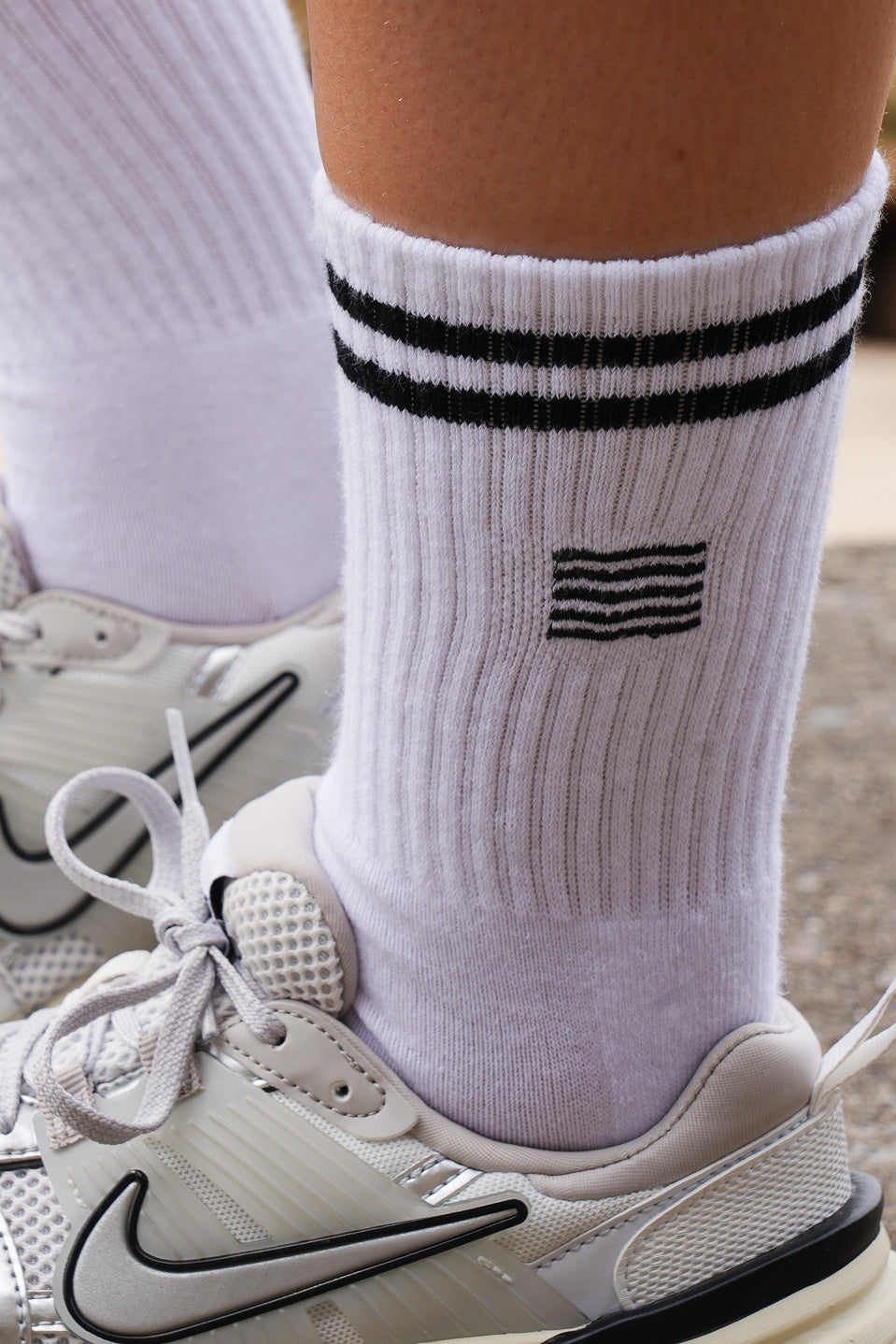 Stripe Logo Sock 2 Pack (White/Black)