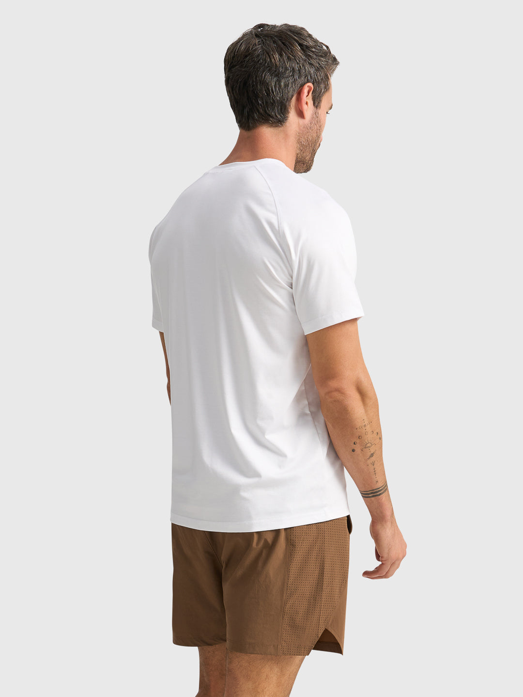 SPORT CLUB TECH TEE - WHITE