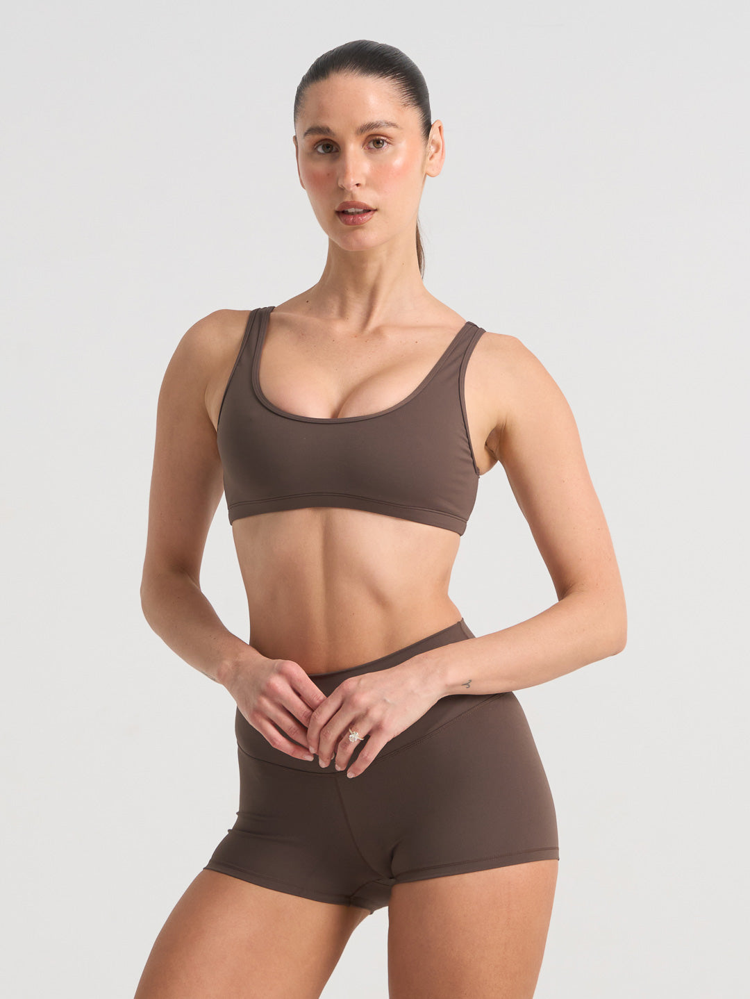 BASELINE SCOOP CROP - CHOCOLATE