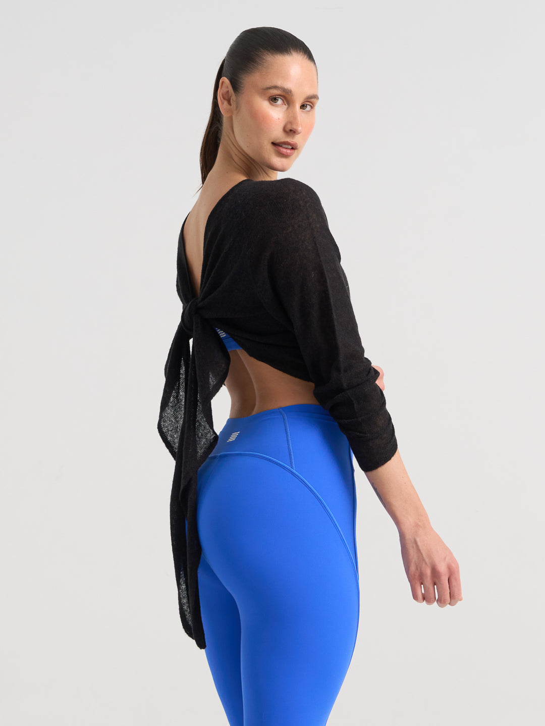 Forma Warm Up Wrap - Black