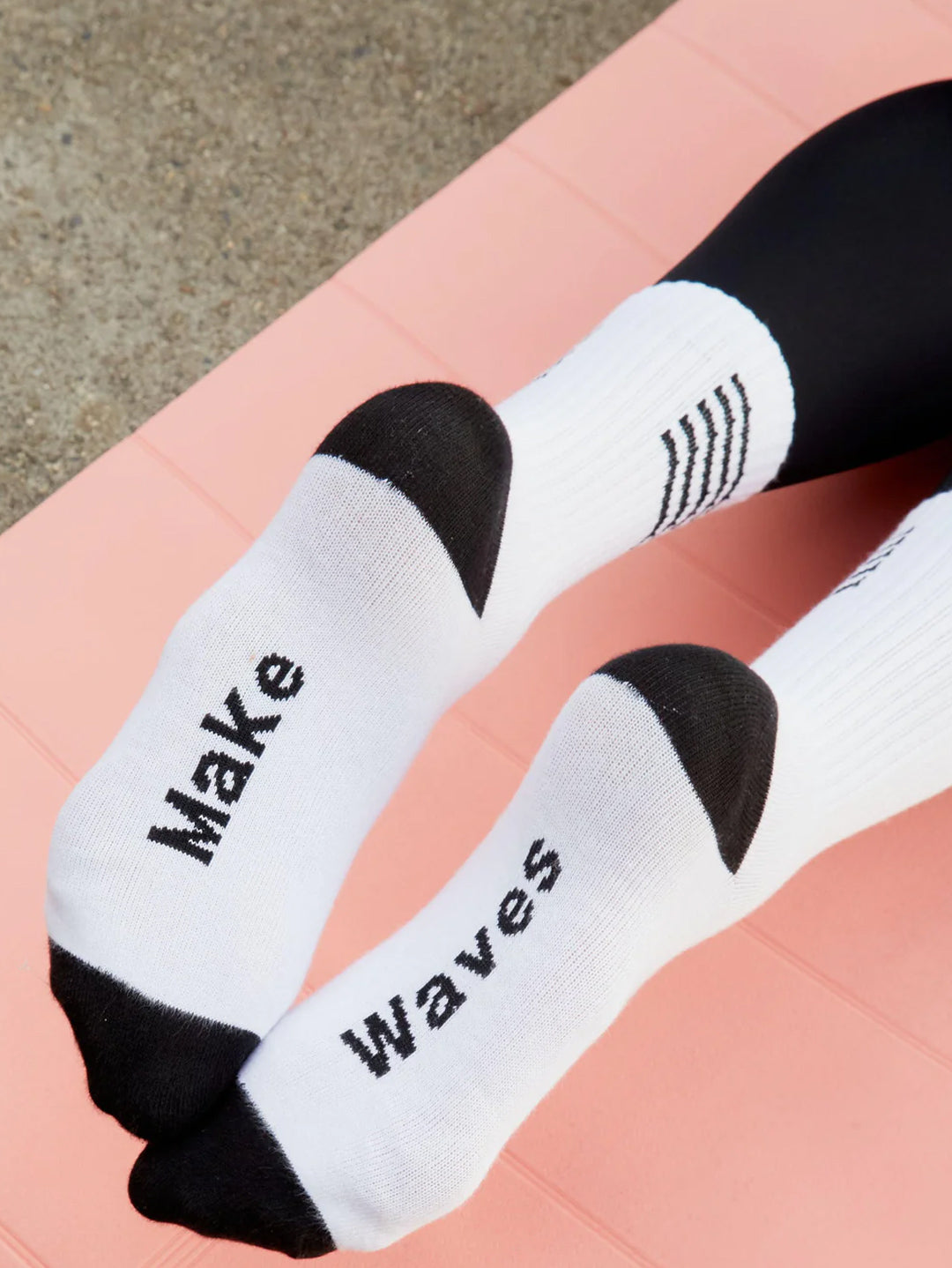 Unisex Active Socks (Black/White)
