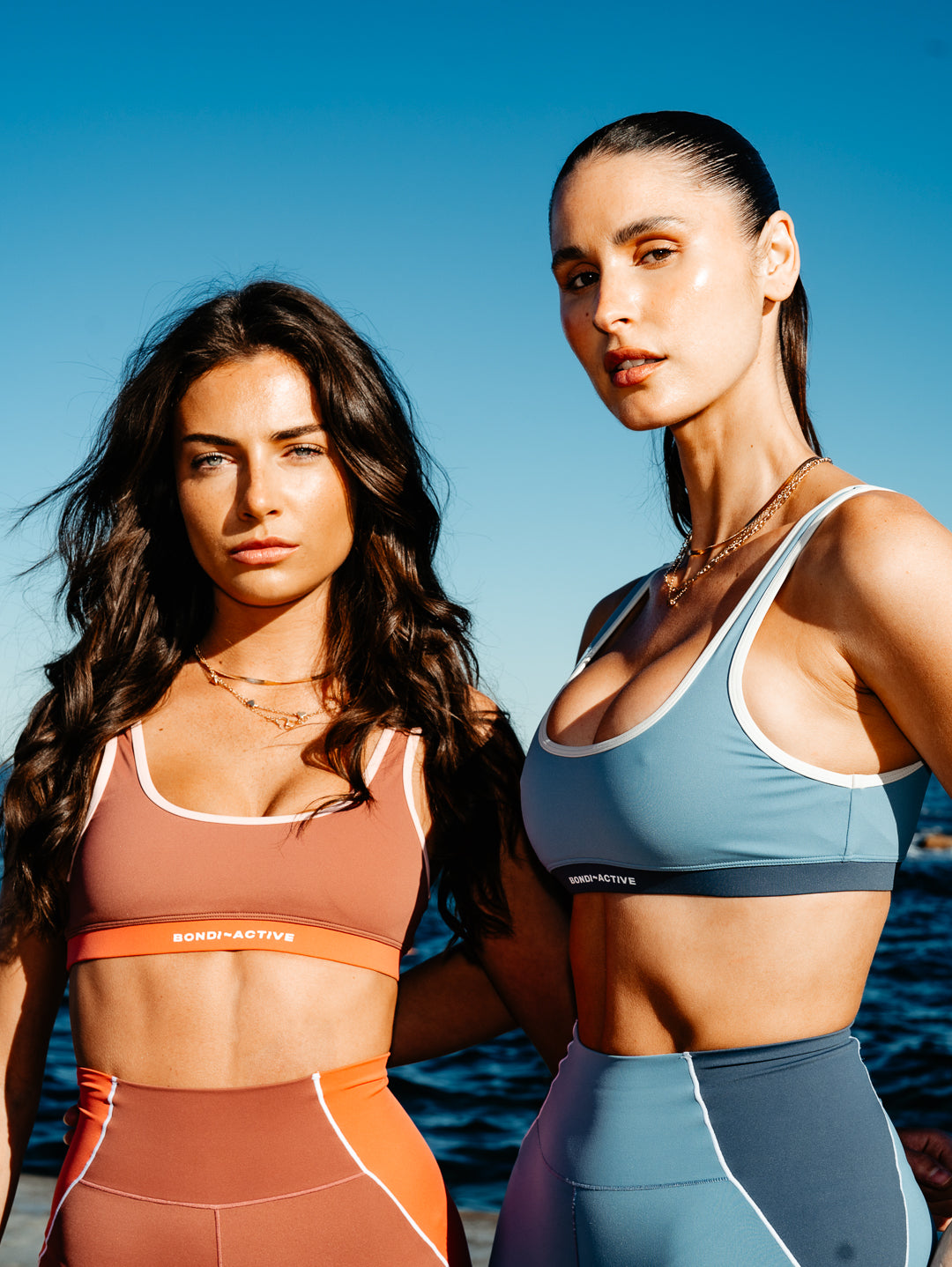 SPORT CLUB SCOOP NECK BRA - BLUE